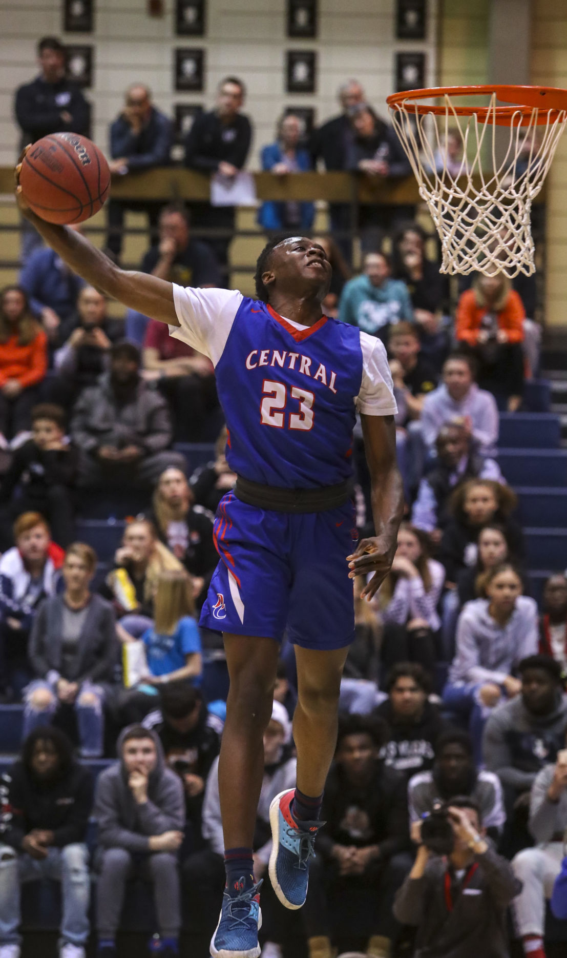 031819-qct-spt-seniorhoops-b011